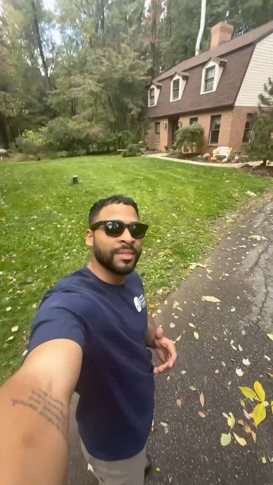 Miguel Cespedes in front of a home in Ivyland, PA with a tree-damaged roof, Shelby Roofing Services video