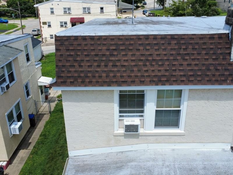 Conshohocken rowhouse with a new architectural shingle roof — Shelby Roofing Services
